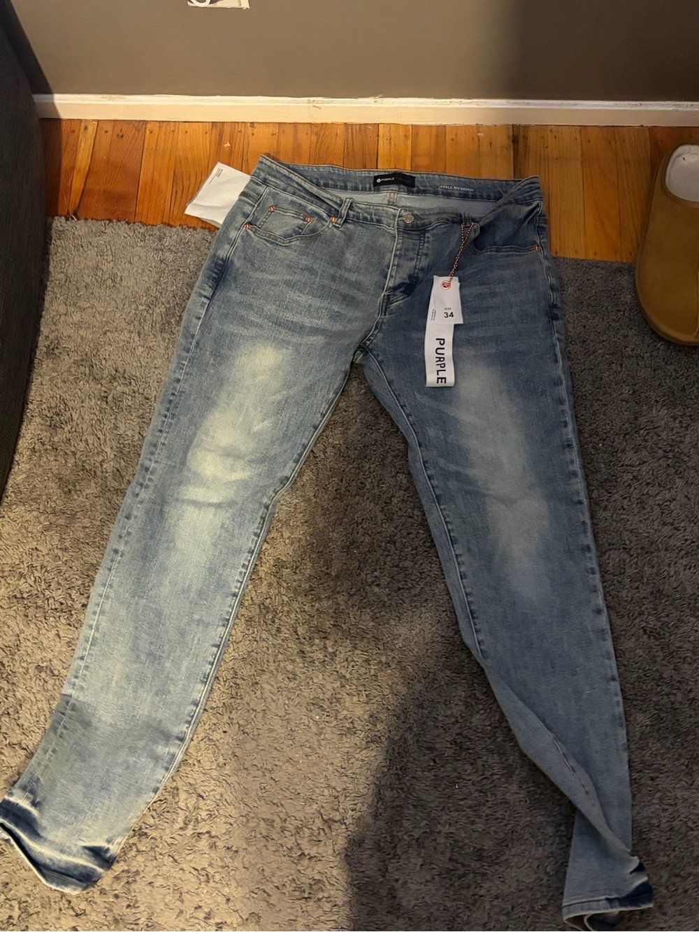 Light Wash men’s Jeans - Size 34
